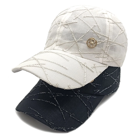 Modische Baseballkappe Polyester Atmungsaktiv Verstellbar Metall Label Unregelmäßige Nähte Streetwear Casual Unisex