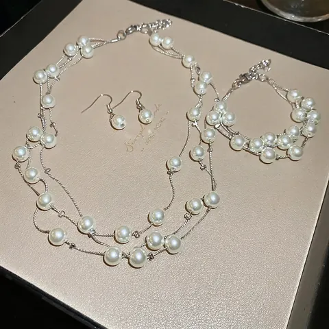 Gioielli Con Künstliche Perle Di Imitazione Multistrato Collana Bracciale Orecchini Per Donna Lega Di Rame Toni Argento Elegante