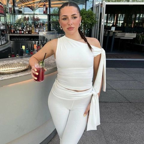 Single Shoulder Sleeveless Top And Tight Capri Pants Slim Fit Polyester Spandex Solid Color Streetwear Women Summer