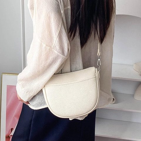 Women Shoulder Crossbody Bag Pebbled PU Leather Half Moon Saddle Bag With Adjustable Strap Minimalist Street Style
