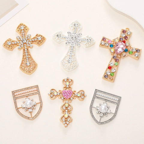 Ciondoli Croce Scudo Lega Strass Perla Artificial Pendenti Per DIY Creazione Gioielli Decoro Cellulare Stile Vintage