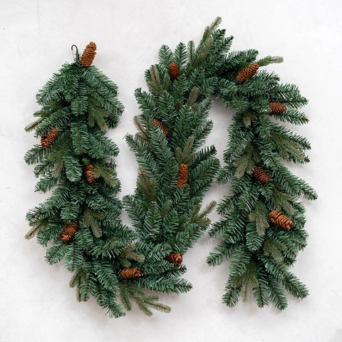 Artificial Christmas Garland Mixed PE PVC Pine Cones Red Berries Snow Flocked Lush Rattan For Staircase Window Mall