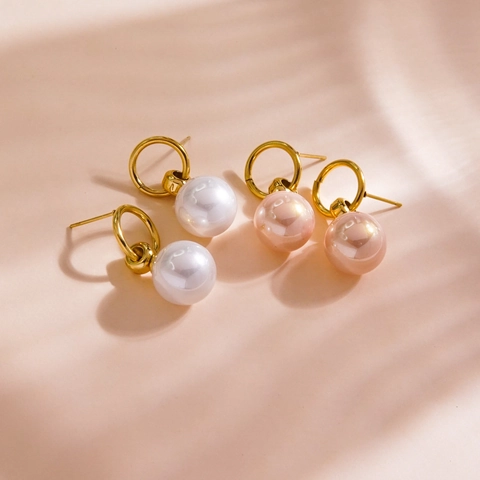 Boucles d'Oreilles Créoles en Acier Inoxydable avec Perle d'Eau Douce pour Femmes Plaquées Or 14K Boucles d'Oreilles Géométriques