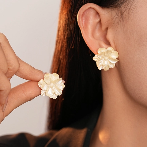 Acryl Blütenblatt Ohrstecker Mit Silbernem Ohrstecker Süßer 3D Floraler Eleganter Schmuck Für Damen Mädchen