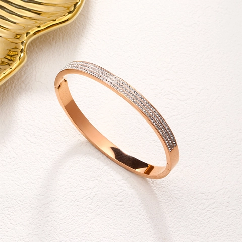 Brazalete de Lujo de Acero de Titanio con Triple Fila de Diamantes para Mujer Elegante Oro Rosa Plata Chapado Acero Inoxidable