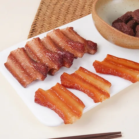 Realistic Simulation Pork Belly Keychain PVC Bacon Food Model Hanging Ornament Creative Novelty Gift For Foodies