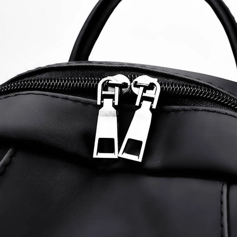 Zaino da Donna alla Moda in Tessuto Oxford Tinta Unita Cartella per Studenti Impermeabile Borsa da Viaggio Casual Con Ciondolo a Orso