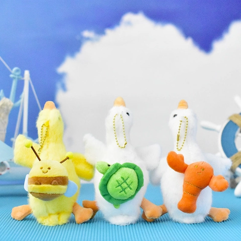 Cute Plush White Goose Keychain Pendant Stuffed Animal Soft Short Plush Goose With Lobster Bee Turtle Backpack Charm Toy For Kids Unisex