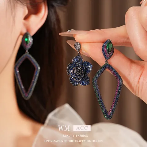 Retro Luxe Geometrische Ruit Bloem Koperen Oorknopjes Met Zilveren Oorsteker Gekleurde Zirkonia Voor Vrouwen