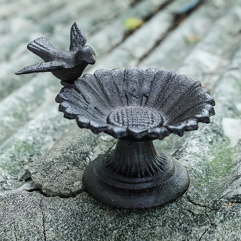 Cast Iron Bird Feeder Standing Vintage Sunflower Shape Bird Bath Outdoor Garden Decorative Statue Tray