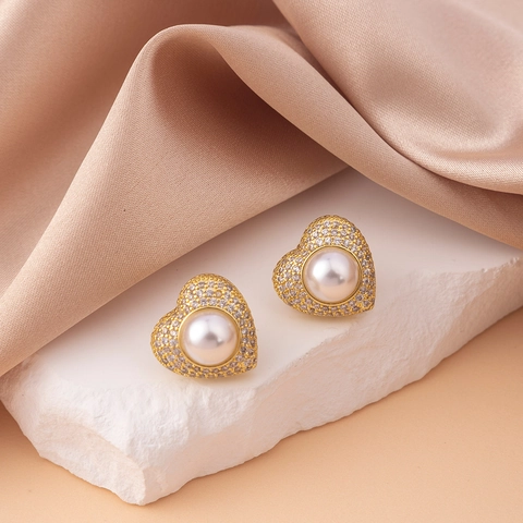 Eleganti Orecchini a Bottone con Perla Artificiale a Cuore per Donna con Perno in Argento Sterling 925 e Strass