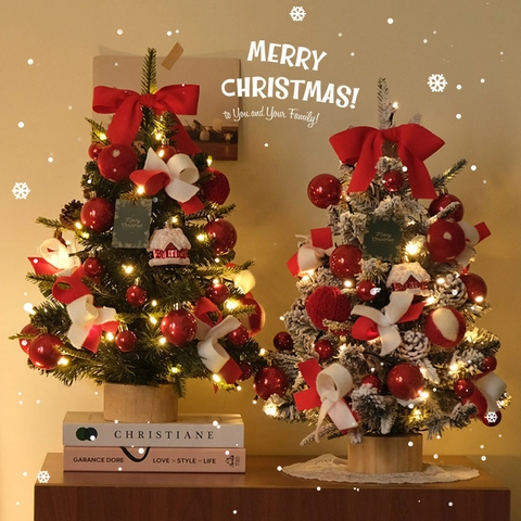 Mini Albero Di Natale Artificiale Decorazione Da Tavolo Con Luci LED Fioccato Di Neve Ornamenti Di Pigne Per La Casa