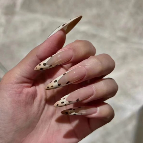 Faux Ongles Leopard Print French Press On Nails Longue Forme Amande Pointes Artificielles Plastique ABS Simple Elegant
