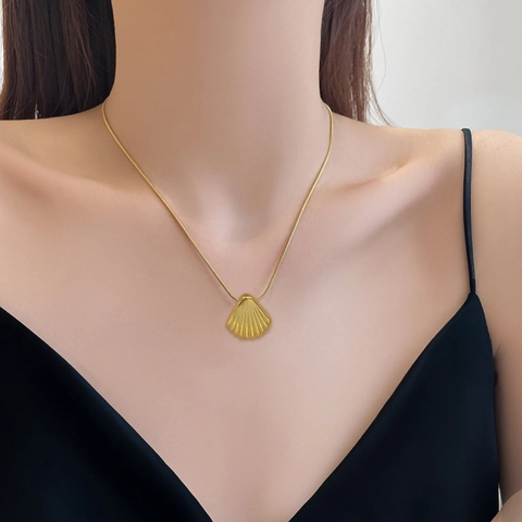Collana Con Pendente A Conchiglia Acciaio Al Titanio Forma Di Capasanta Catena A Serpente Placcato Oro Minimalista Elegante Donne