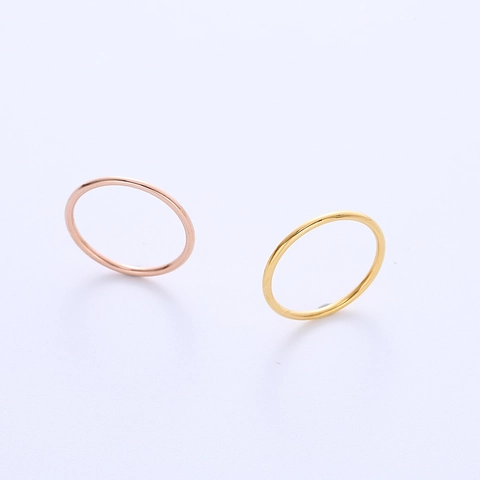 Minimalist Thin Band Ring 316L Stainless Steel Polished Simple Plain Stackable Jewelry For Women