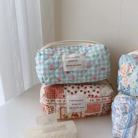 Gesteppte Baumwolle Kosmetikbeutel Blumen Gitter Mini Make-up Tasche Reise Kulturbeutel Aufbewahrung Leinwand
