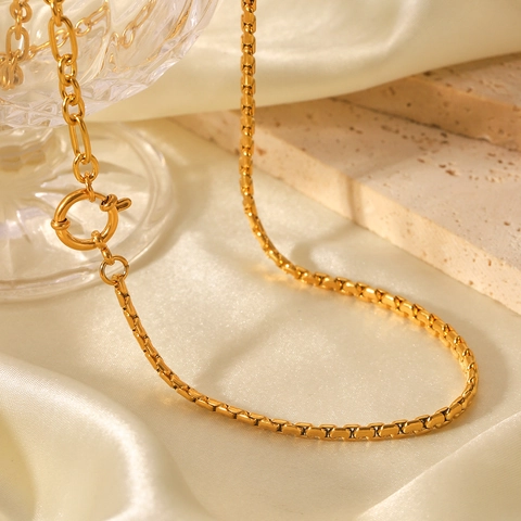 Collana A Catena Spliced Acciaio Inossidabile Placcato Oro 18K Con Chiusura Marinaia Maglie Box E Figaro Gioiello Per Donna