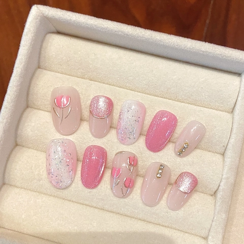 Hand-painted Tulip Press On Nails Pink Glitter Rhinestone Sweet Short Oval Fake Nails For Women
