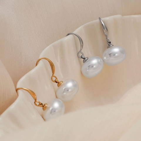 Edelstahl Künstliche Perle Tropfenohrringe Französische Fischhaken Elegant Wasserdicht Hypoallergen Schmuck Für Damen
