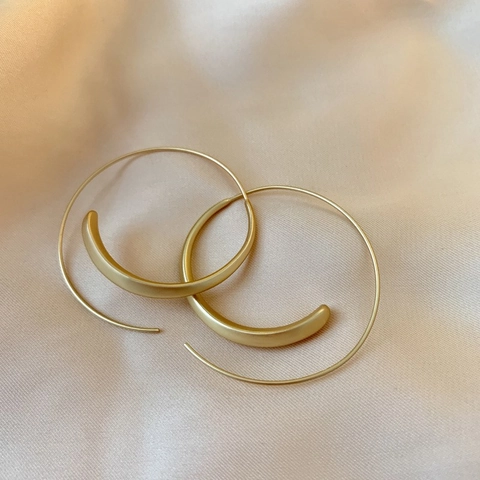 Matte Goldene Spiralen-Creolen Mit 925 Sterling Silber Ohrstecker Minimalistisch Geometrisches Metall Für Damen