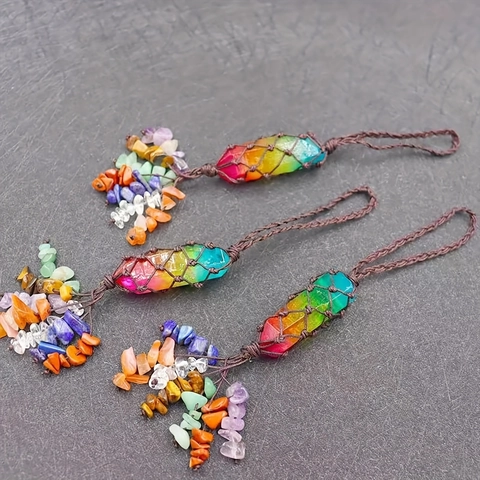 Ornamento Sospeso In Pilastro Di Cristallo Naturale Rete Intrecciata A Mano Pietre Chakra Arcobaleno Arredamento Auto Stile Bohémien