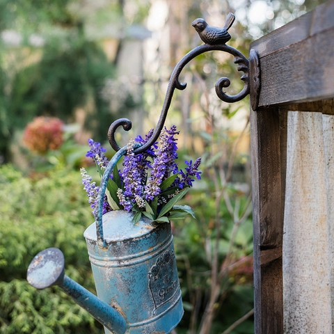 Vintage Cast Iron Wall Hook Decorative Bird Design Heavy Duty Garden Outdoor Hanging Plant Bracket Rustic Home Decor