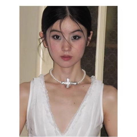 Kreuz Anhänger Künstliche Perlen Choker Halskette Legierung Strass Eingelegt Vintage Retro Stil Eleganter Schmuck Für Damen