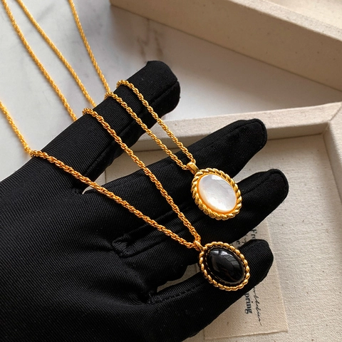 French Retro Gold Plated Oval Pendant Necklace Earrings And Ring With Agate Mother Of Artificial Pearl Inlay For Women Vintage Style