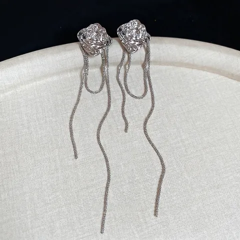Pendientes Largos Con Borlas Diseño De Rosa Irregular Con Poste De Plata De Ley 925 Joyería De Aleación Para Mujer