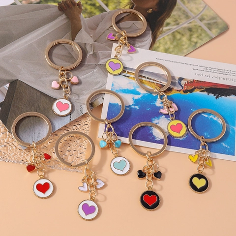 Llavero de Corazón Dulce de Aleación de Zinc Esmalte Goteo de Aceite Colgante Redondo Adorno para Bolso para Mujeres Niñas Regalo Accesorio de Moda