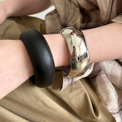 Chunky Cuff Bracelet High Polish Mirror Surface Wide Metal Bangle Minimalist Aesthetic Retro Fashion Jewelry For Women