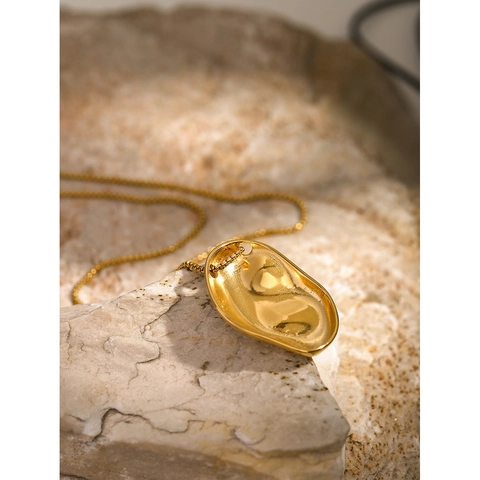 Collana Con Ciondolo a Ciottolo Martellato Irregolare in Acciaio Inossidabile Placcato Oro 18K per Donna Uomo Gioielli Catena Veneziana Stile Ins