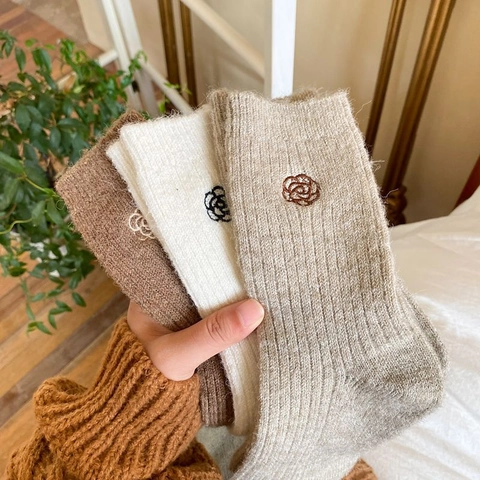 Calcetines Media Caña Para Mujer Mezcla De Lana Acrílica Punto Bordado Floral Patrón De Rosas Acanalado Grueso Cálido Estilo Japonés Retro