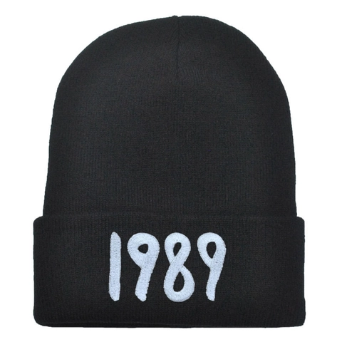 1989 Digital Embroidery Beanie Hat Acrylic Warm Knitted Cap Winter Outdoor Casual Hip Hop Retro Style Unisex Fashion Elastic Accessory