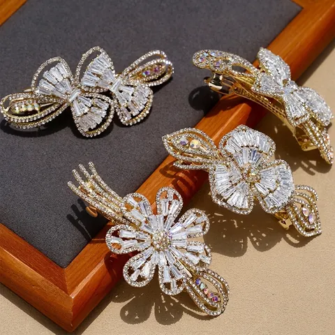 Pinces À Cheveux Élégantes En Alliage Zircon Papillon Fleur Cristal Étincelant Style Coréen Coiffe De Luxe Pour Femmes