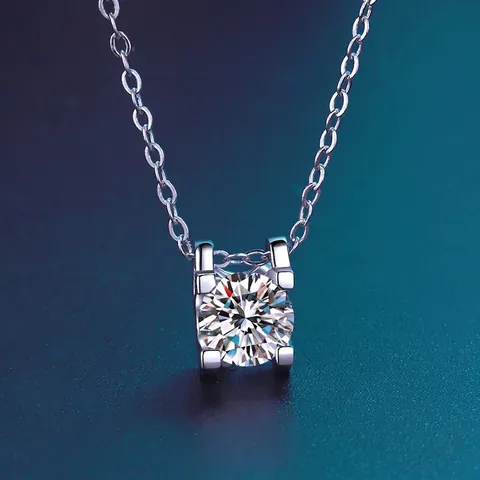 Collar de Plata de Ley 925 Moissanita Corte Redondo Colgante de Cabeza de Toro para Mujer Circonia Joyería Simple Viaje Diario Regalo