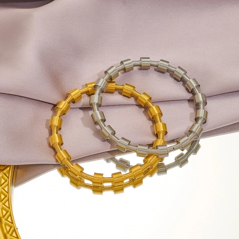 Bracciale Rigido a Molla in Acciaio Inossidabile Minimalista per Uomo Donna Gioielli da Polso Galvanizzati Geometrici in Stile Industriale