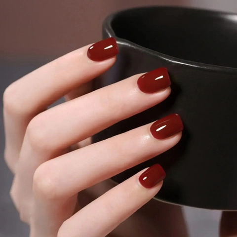 Glossy Deep Red Press On Nails Short Square Shape Solid Color Artificial Fake Nails For Women Daily Festive Manicure Kit