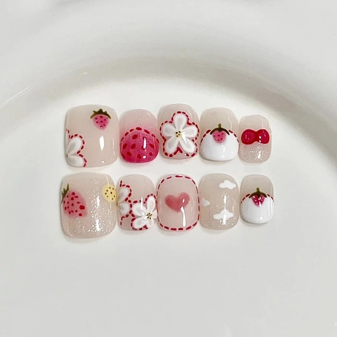 Cartoon Strawberry Floral Print Press On Nails Short Square Fake Nails Pink Sweet Style For Women Daily Wear