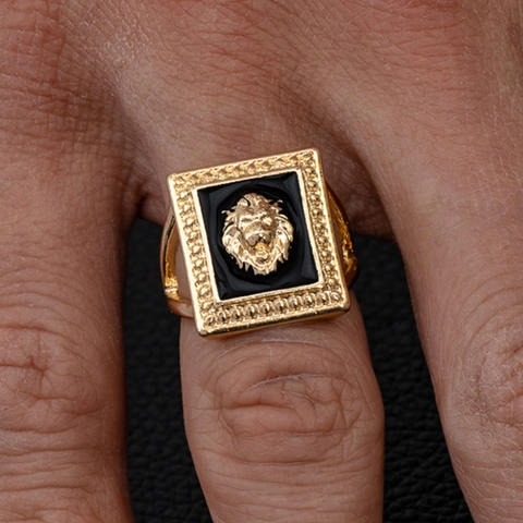 Men Hip Hop Lion Head Square Alloy Ring Gold Plated Black Enamel Relief Punk Streetwear Retro Fashion Jewelry