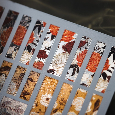 Vintage Bloemen Nagelkunst Stickers Goudfolie Metaal 3D Reliëf Decals Retro Bloem Ontwerp Voor Manicure Decoratie