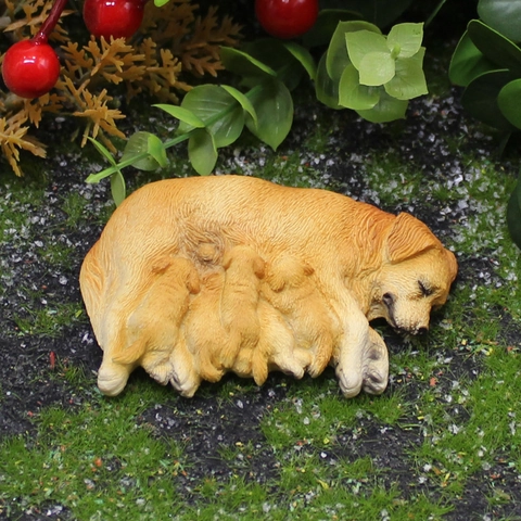 Miniature Resin Dog Figurine Realistic Nursing Mother Golden Retriever Labrador Puppies Micro Landscape Garden Decor Desktop Ornament
