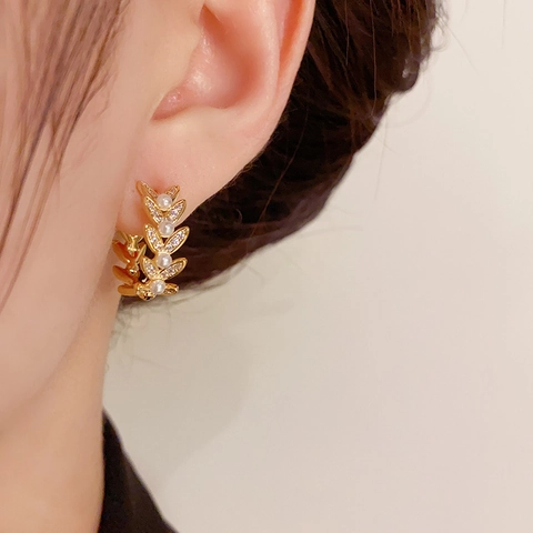 Orecchini Huggie Eleganti Spiga Di Grano Lega Placcata Oro Con Künstliche Perle Sintetiche E Zircone Forma Di Foglia Per Donne Stile Vintage