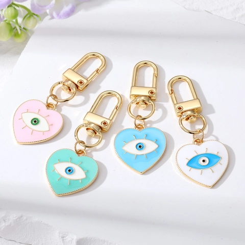 Evil Eye Heart Keychain Alloy Enamel Drip Oil Eyelash Pendant Bag Hanging Ornament Fashion Jewelry Elegant Charm