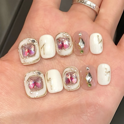 Handgemaakte Kunstnagels Barok Vlinder Kunstparel Strass Melkwit Roze Verloop Kort Rond Zoet