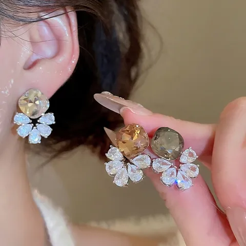 Elegante Zirkonia Ohrstecker Mit Silbernem Ohrstecker Kupfer Kissen Schliff Wassertropfen Form Luxus Vintage Schmuck Für Damen