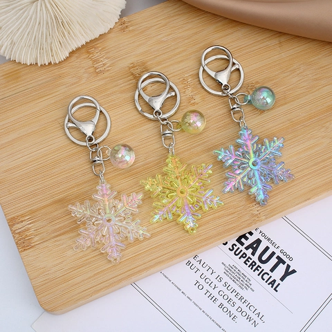 Irriserende Acryl Sneeuwvlok Sleutelhanger Holografische Tas Hanger Met Bellenbal Bedeltje Metalen Sluiting Kerstcadeau