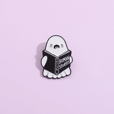 Fantôme de Dessin Animé Lisant Livre Human Stories Pin's Émaillé Alliage Broche Halloween Badge Pour Sac à Dos Vêtements Bijoux