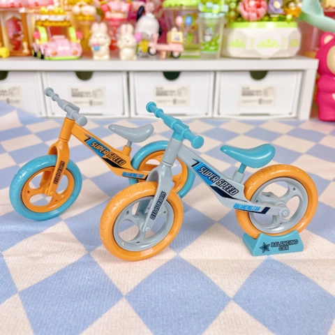 Mini Modelli Di Bicicletta Senza Pedali Giocattolo Triciclo Scorrevole Smontabile Plastica Fai Da Te Montaggio Scrivania Bambini Colorato