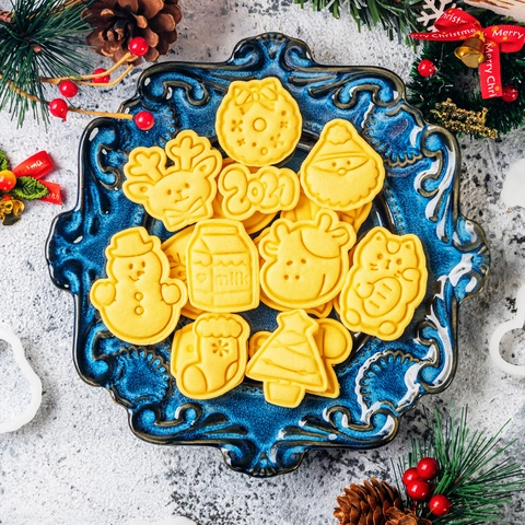 Christmas Three Dimensional Cartoon Cookie Mold Eco Friendly PLA Plastic DIY Baking Embossing Cutters Japanese Style Holiday